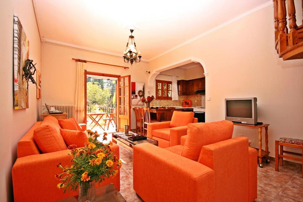 Pool Villa Grigoris Aspiotades Exterior photo